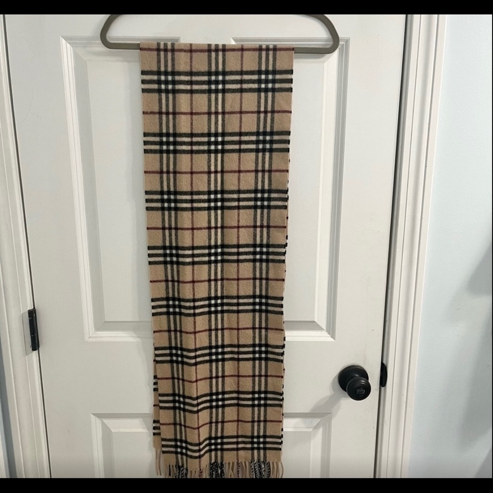 Burberry plaid scarf